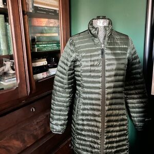 Eddie Bauer Women's Sage Green Puffer Jacket